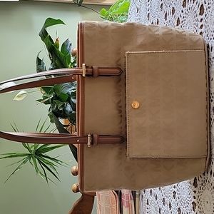 MICHAEL KORS HANDBAG